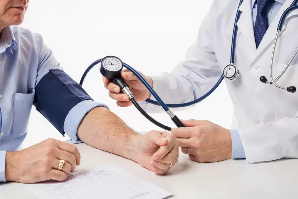 Representación del sistema cardiovascular bajo presión arterial alta